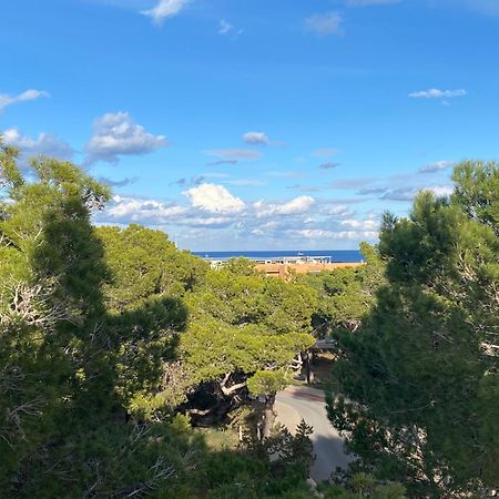 Appartement Es Pujols proche plage, vue mer Extérieur photo