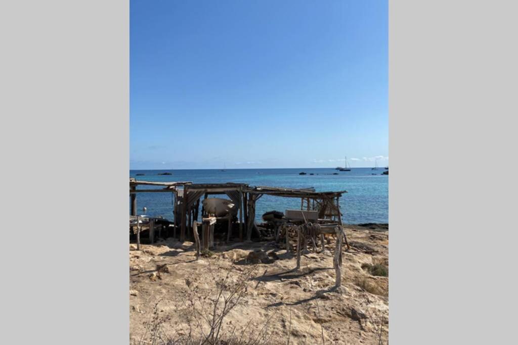 Appartement Es Pujols proche plage, vue mer Extérieur photo