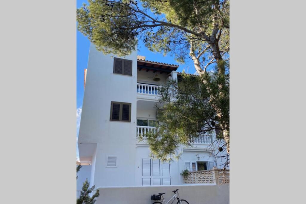 Appartement Es Pujols proche plage, vue mer Extérieur photo