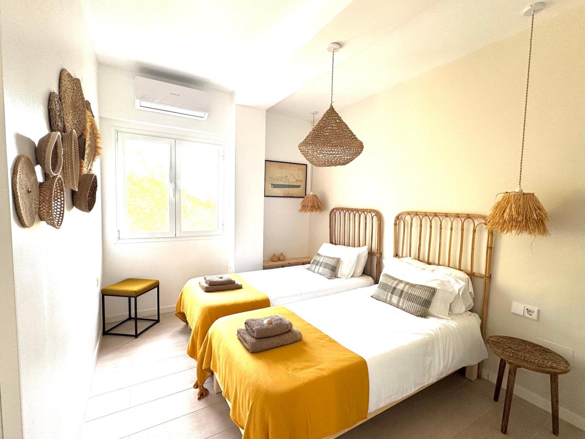Appartement Es Pujols proche plage, vue mer Extérieur photo